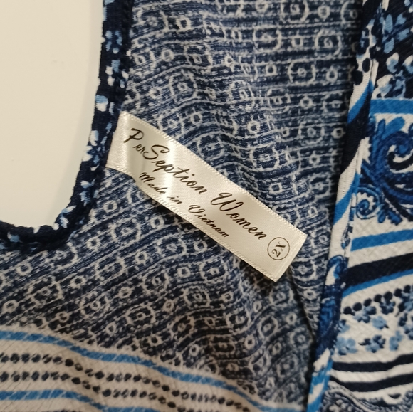 PerSeption Women strappy back paisley tank - Picture 5 of 6